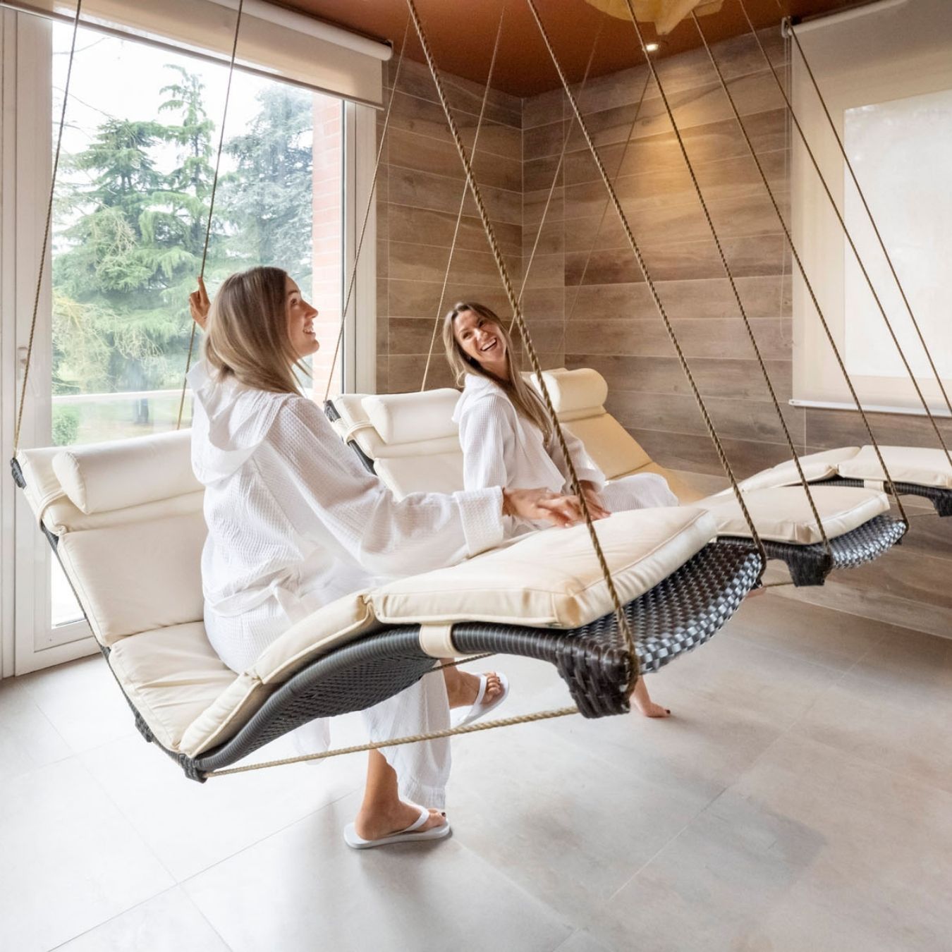percorso benessere alla spa nel parco delle terme di monticelli